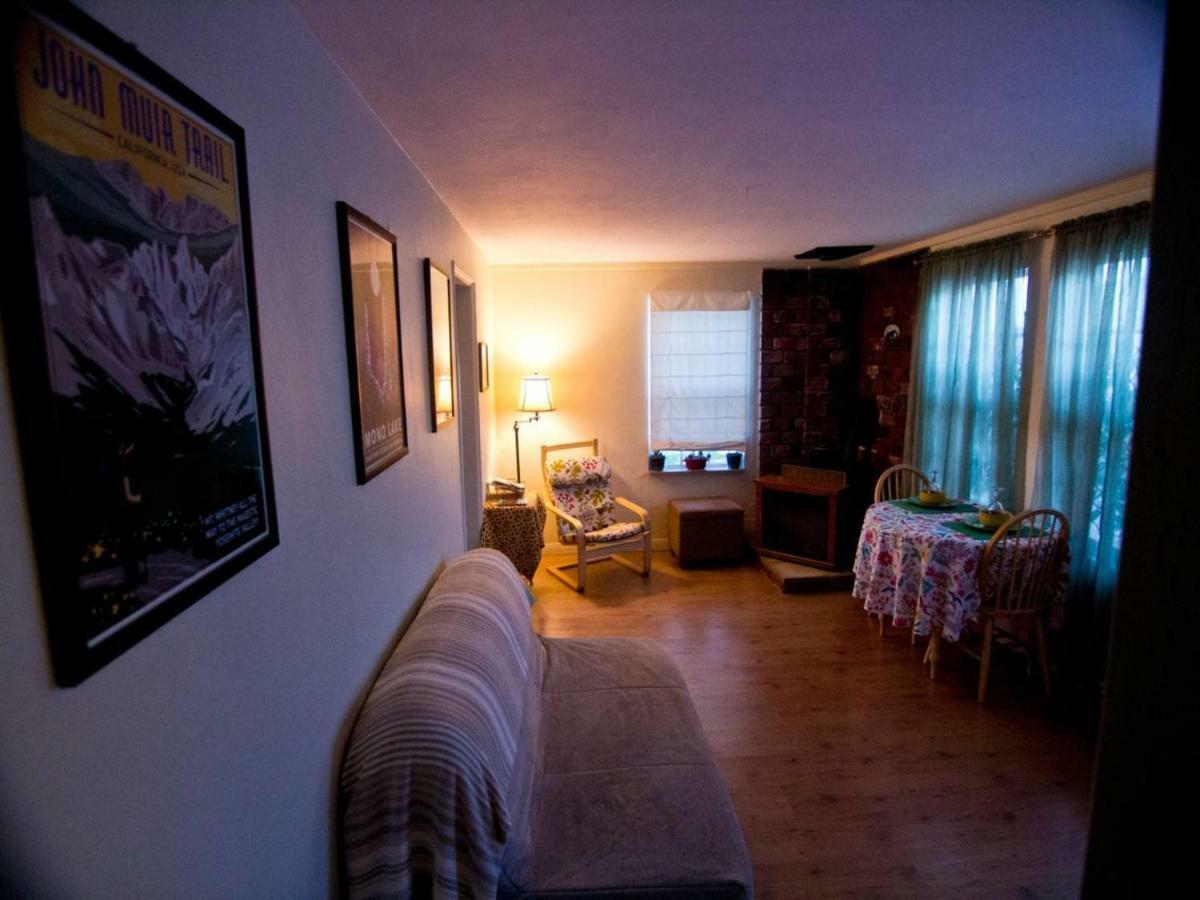 Cozy Muir Cottage - In Town - Pet Friendly لون باين المظهر الخارجي الصورة