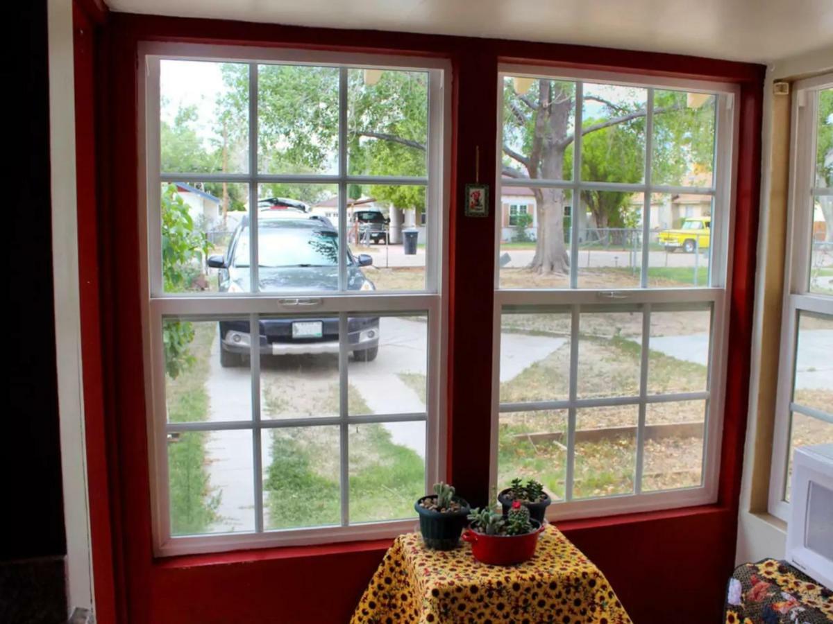 Cozy Muir Cottage - In Town - Pet Friendly لون باين المظهر الخارجي الصورة