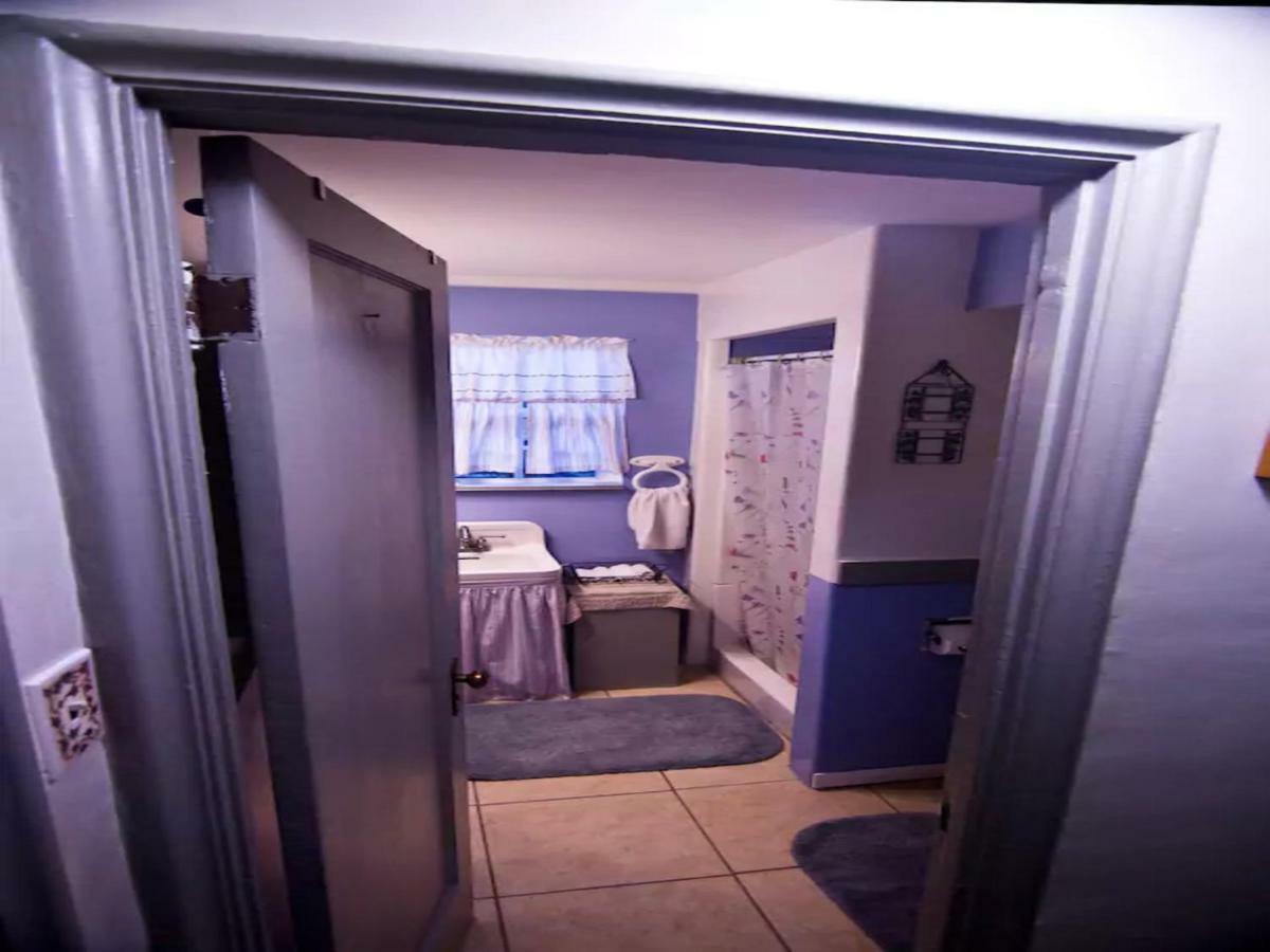 Cozy Muir Cottage - In Town - Pet Friendly لون باين المظهر الخارجي الصورة